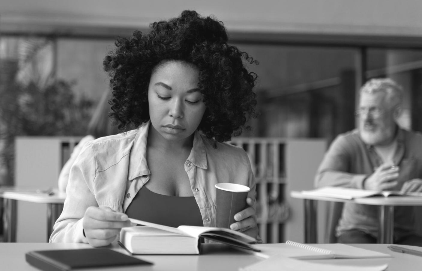 Finanzdiagramme und Analysewerkzeuge